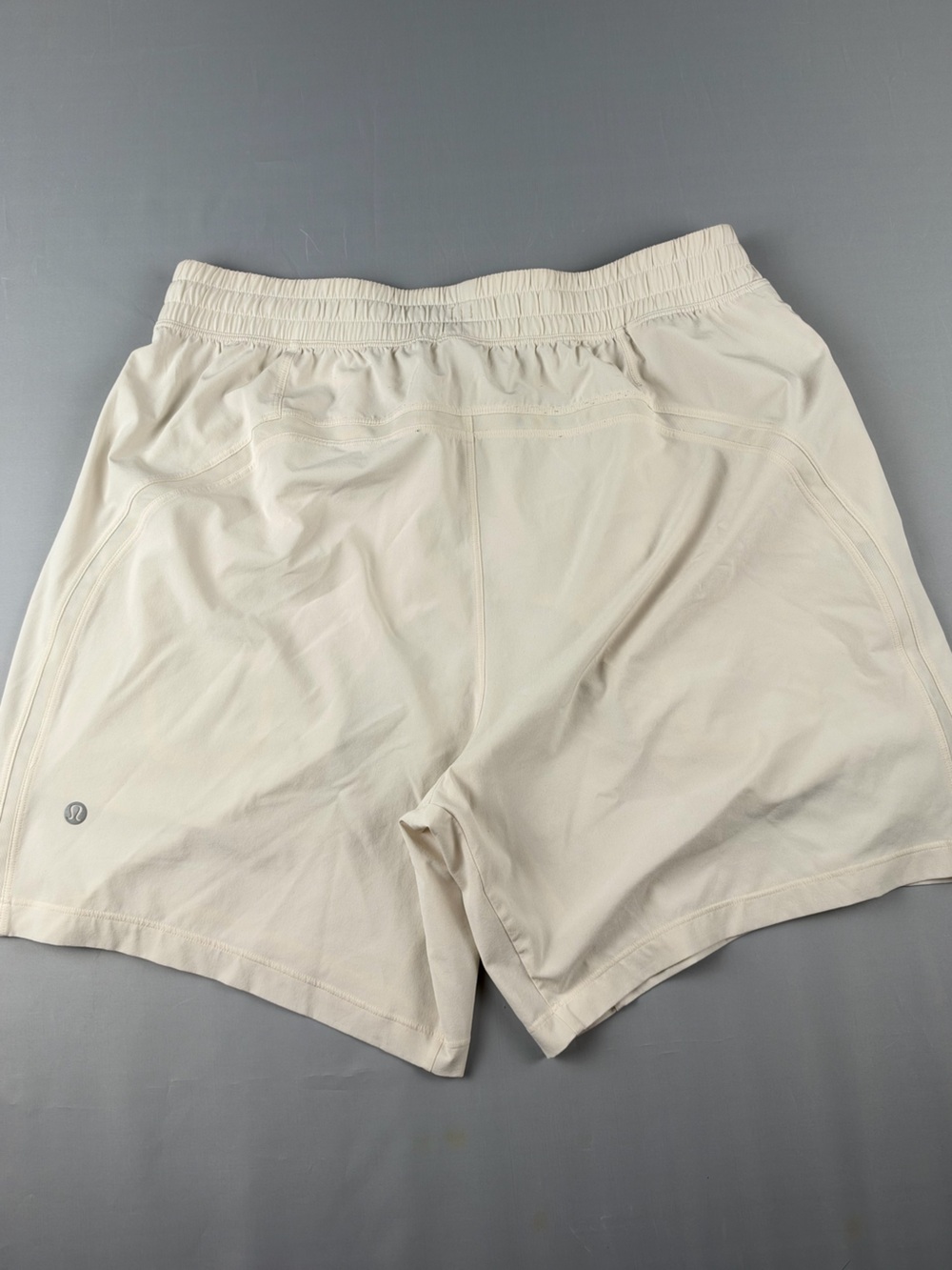 lululemon Pace Breaker Linerless 7” inseam Men’s Cream size Large